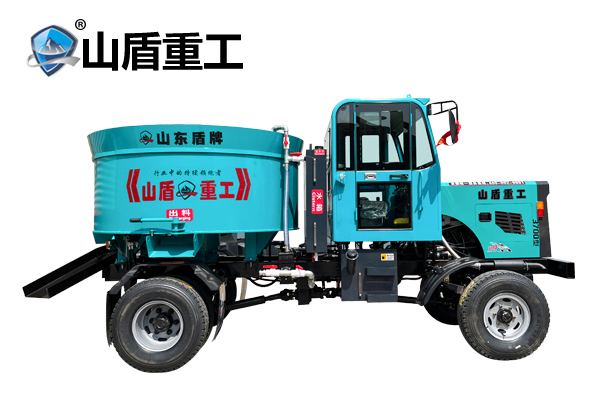 3700型四驅(qū)攪拌運(yùn)輸車(chē)